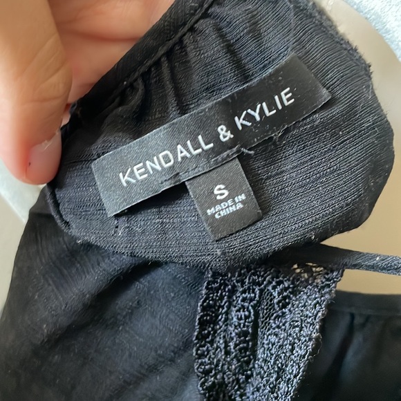 Kendall and Kylie collection at Pacsun! Black flowy tank with lace detailing - Picture 4 of 4